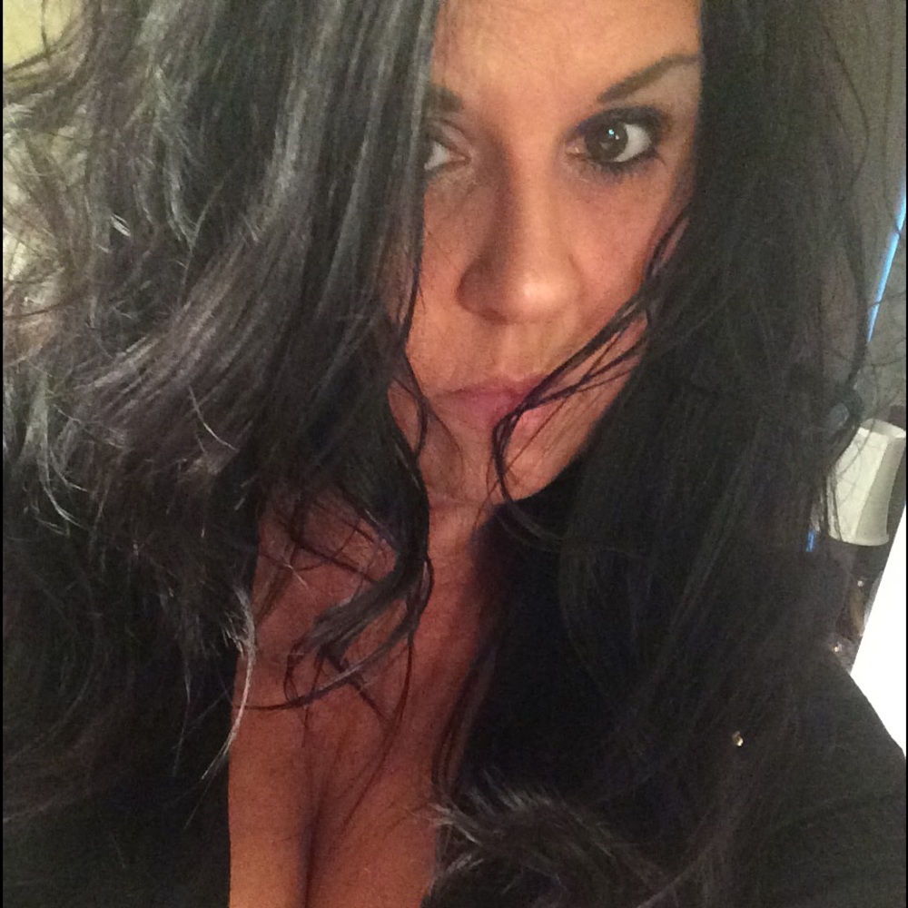 Meet your Posher, Dana